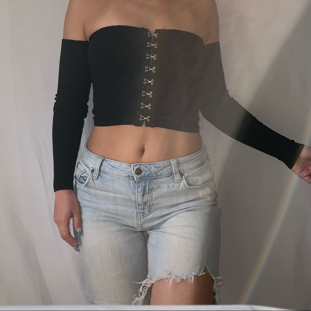 Forever 21 off the Shoulder Top